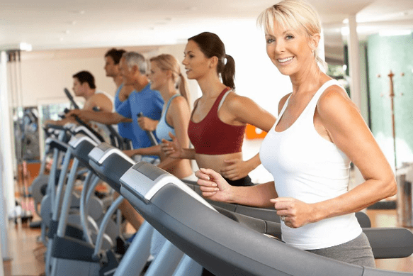 Cardio training on the treadmill will help you lose weight in your belly and sides